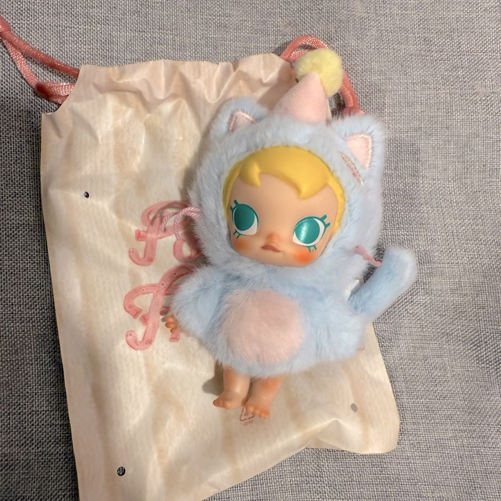 Pop Mart Pocket Molly Bag Key Charm